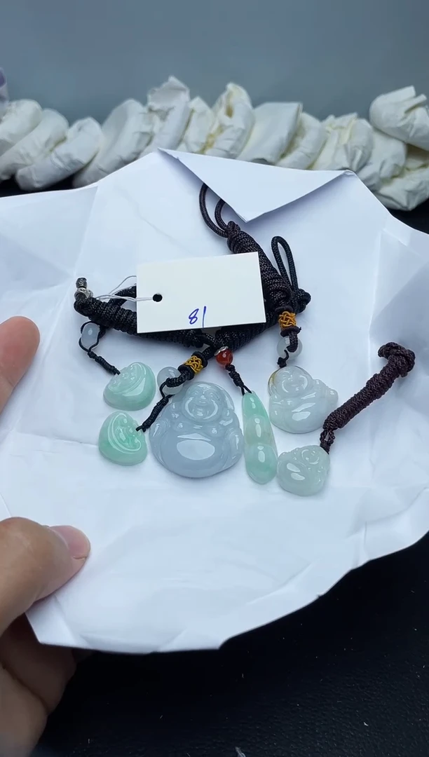 未镶嵌手镯翡翠81