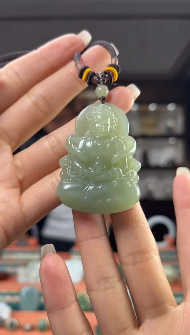 颈饰未镶嵌和田玉佩佩