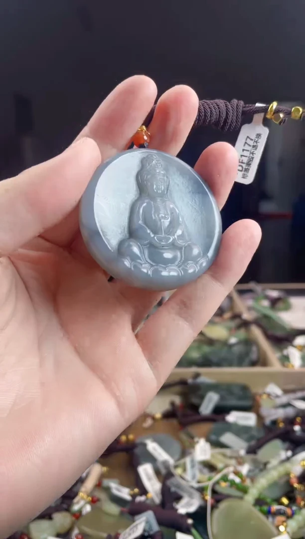 颈饰未镶嵌和田玉1