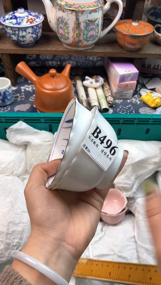 瓷片小*巴