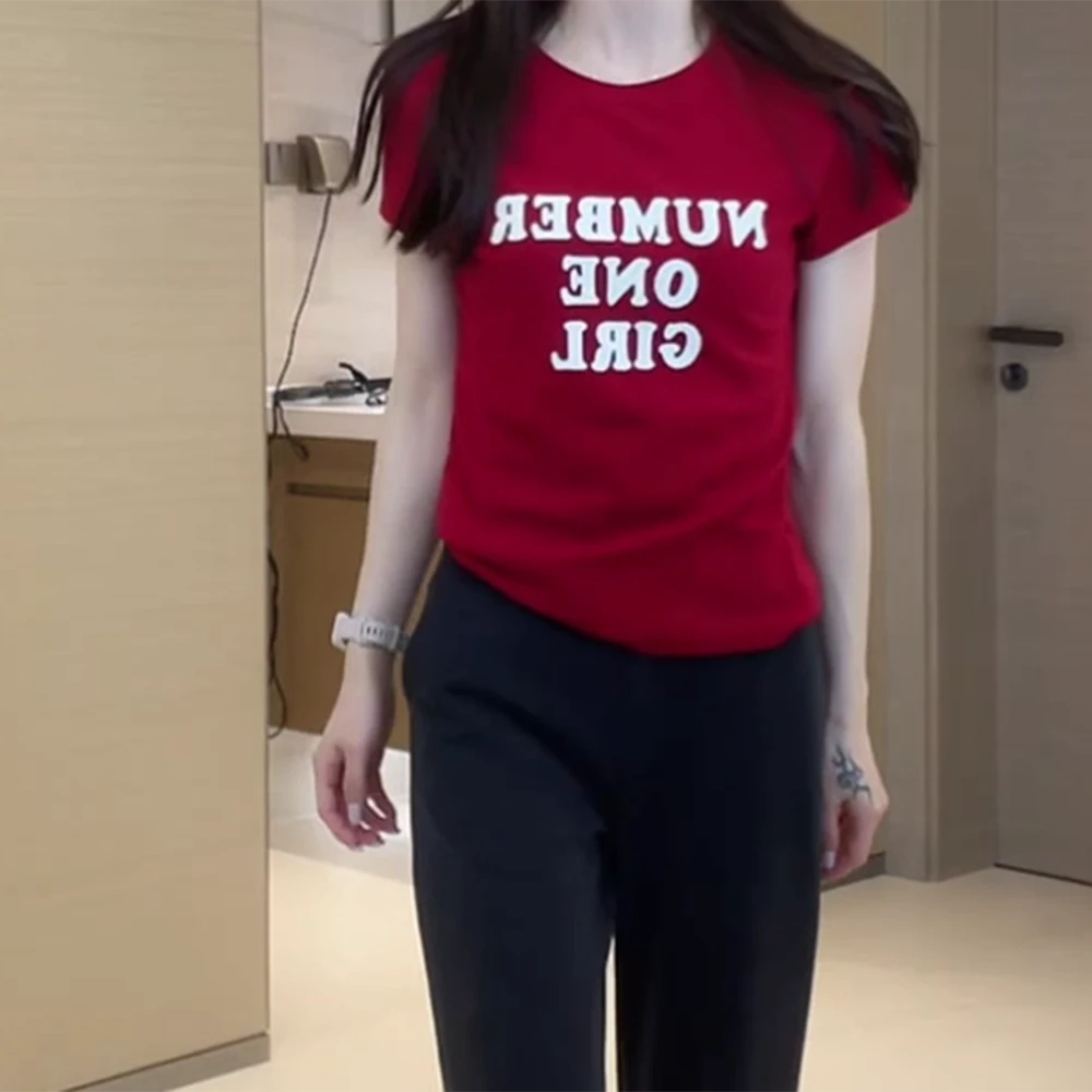 2025圆领短款修身T恤女春夏透气简约休闲百搭短袖夏季上衣红色