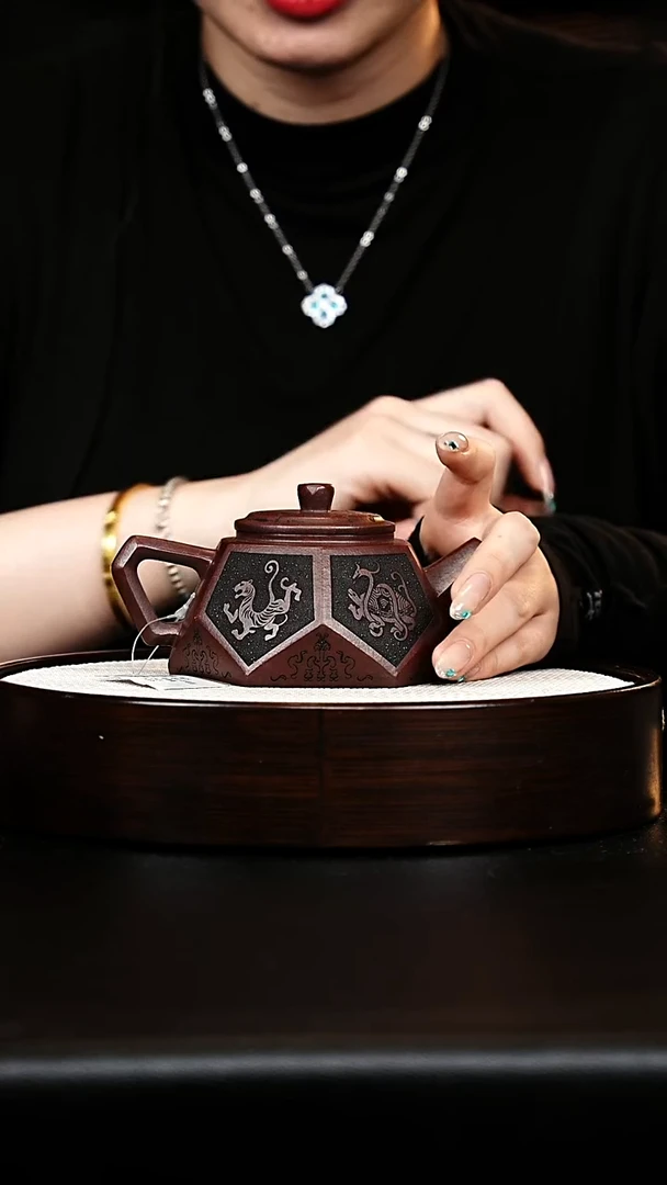 茶壶紫砂钻方壶