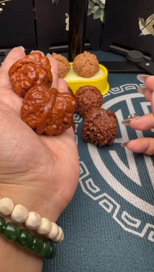 把件文玩核桃包浆玉花大蛤蟆头