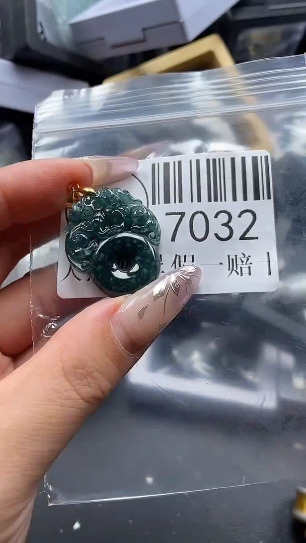 吊坠(不含链)未镶嵌翡翠7032