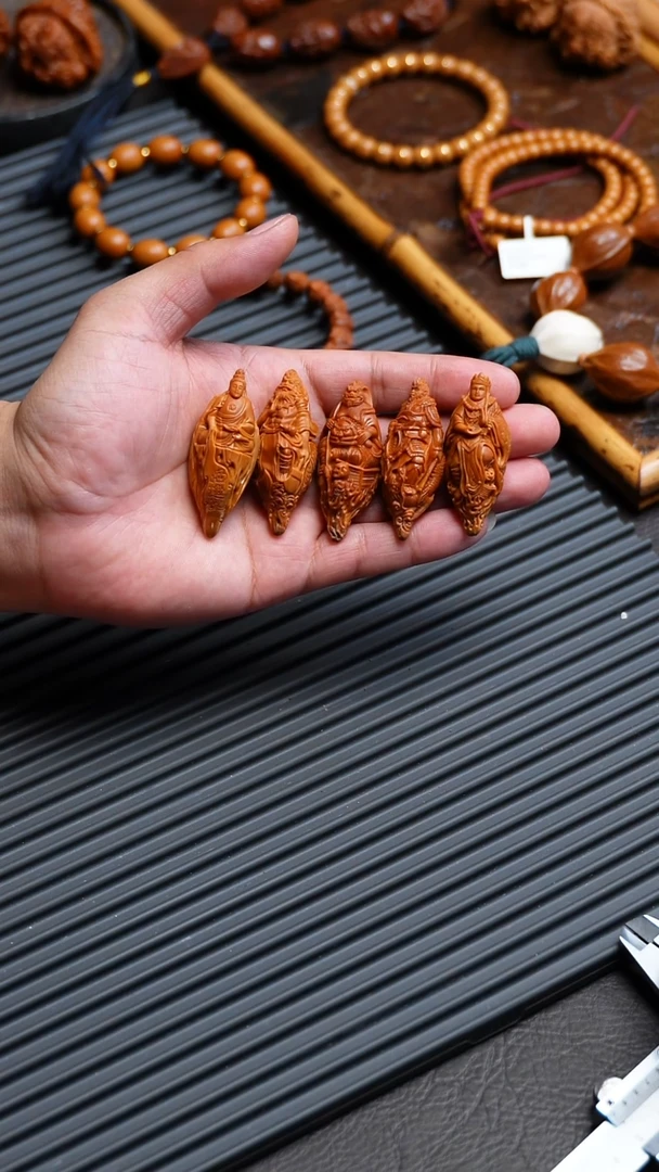 把件橄榄核西游记