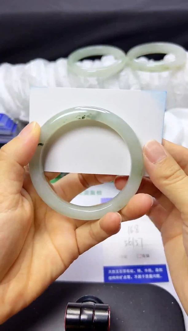 石英质玉手镯未镶嵌25-56/57