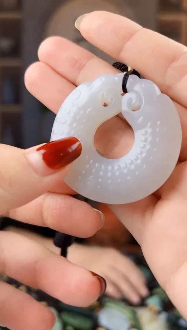 未镶嵌和田玉挂件拍一发一，