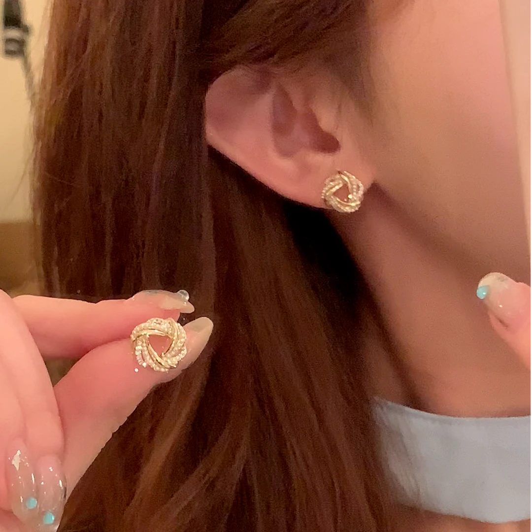 芒果饰品 铜合金锆石耳饰 气质百搭缠绕珠珠耳钉女小香风耳针耳饰