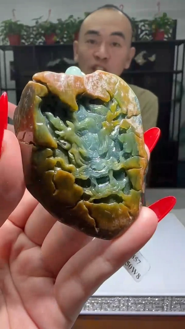 【闪购商品】翡翠颈饰未镶嵌天然翡翠A货吊坠