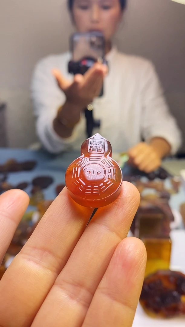 未镶嵌颈饰琥珀SN45-60（天官赐福·八卦葫芦）