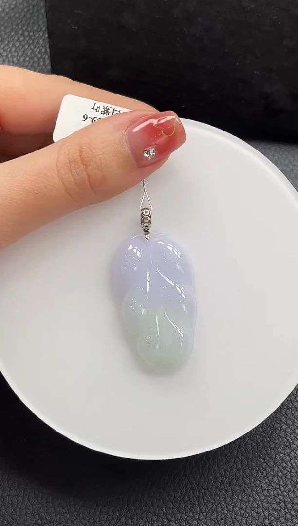 【闪购商品】翡翠颈饰18K金镶嵌叶子