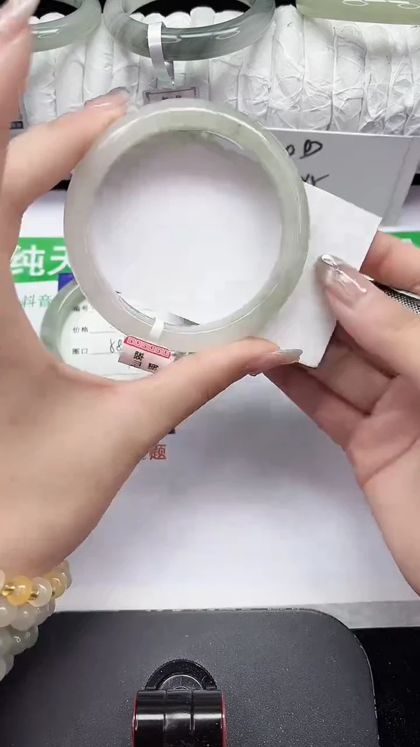 未镶嵌手镯石英质玉50-59/60