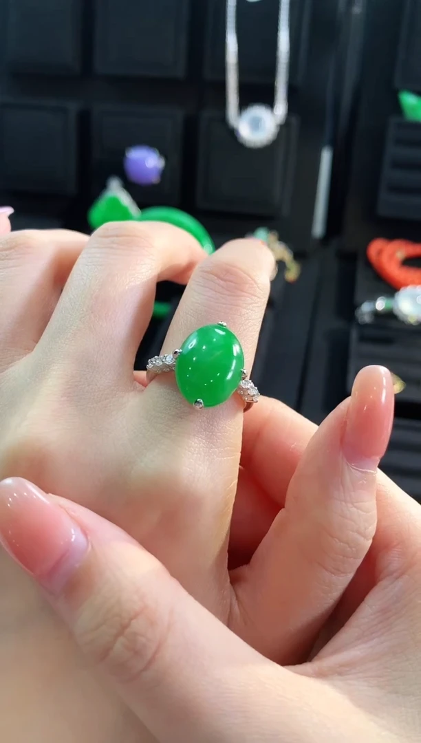 【闪购商品】翡翠戒指18K金镶嵌手饰