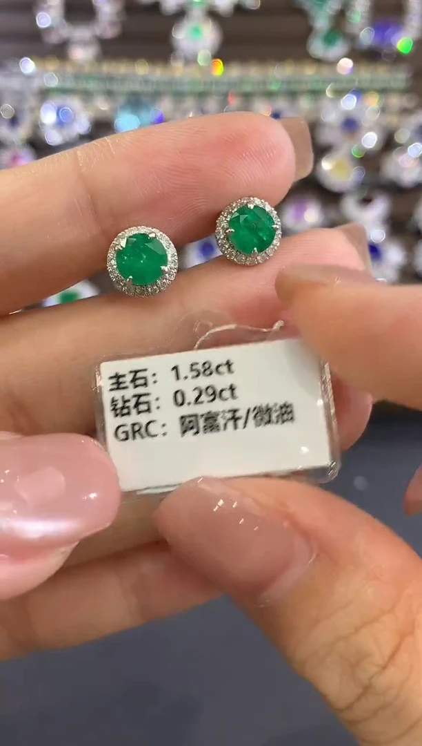 18K金镶嵌耳饰祖母绿a304