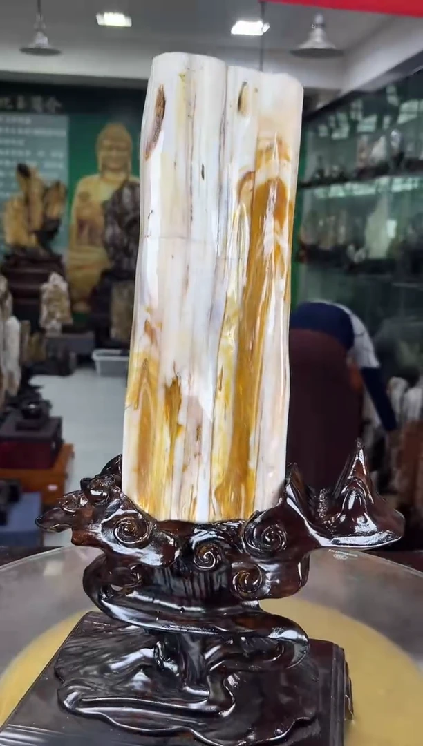 缅甸天然树化玉摆件