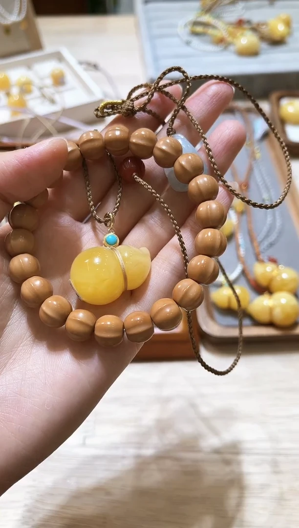 把件非洲紫檀（红花梨）小*?鲨鱼背