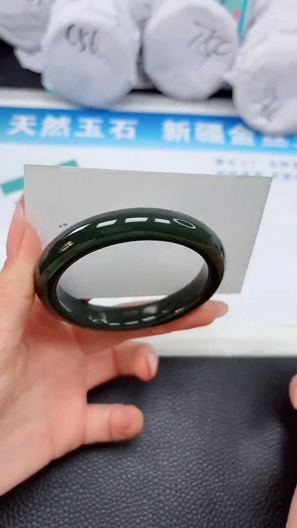 【闪购商品】和田玉手镯未镶嵌139