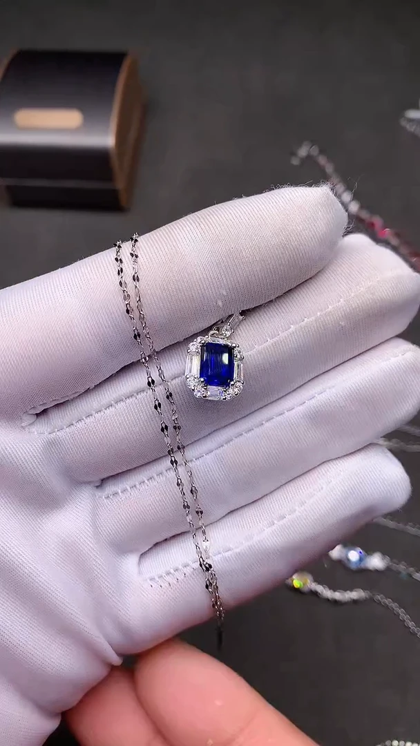 【闪购商品】蓝宝石颈饰银S925镶嵌........