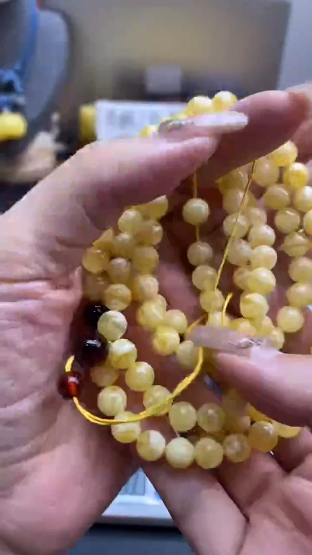 琥珀未镶嵌珠宝奇石2031