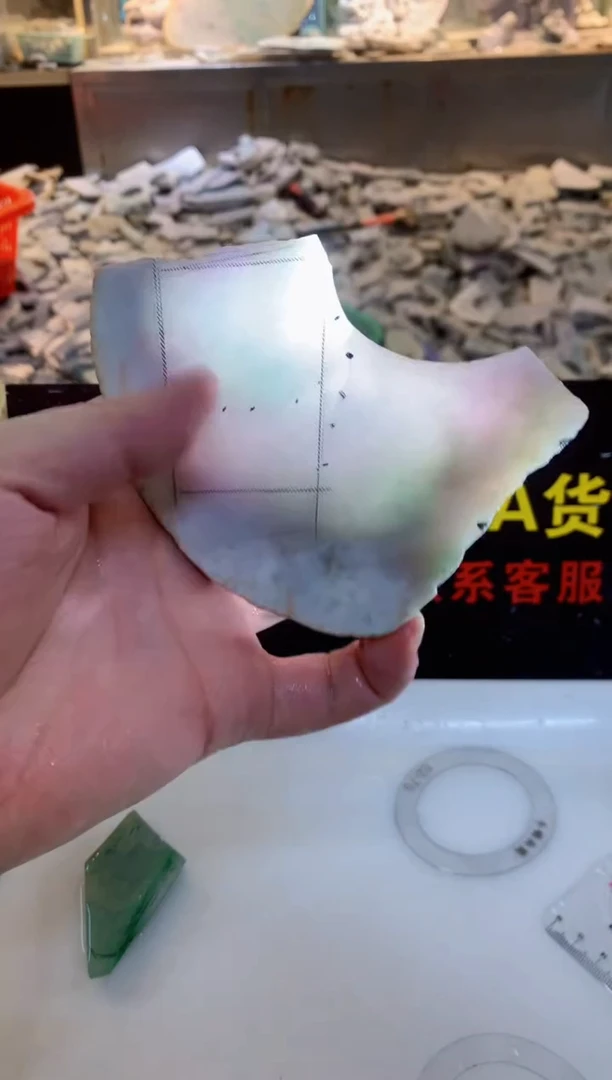 翡翠裸石0朱0翡翠珠宝51