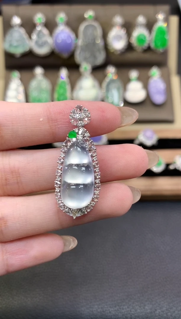 翡翠18K金镶嵌吊坠(不含链)夏日珠宝B63