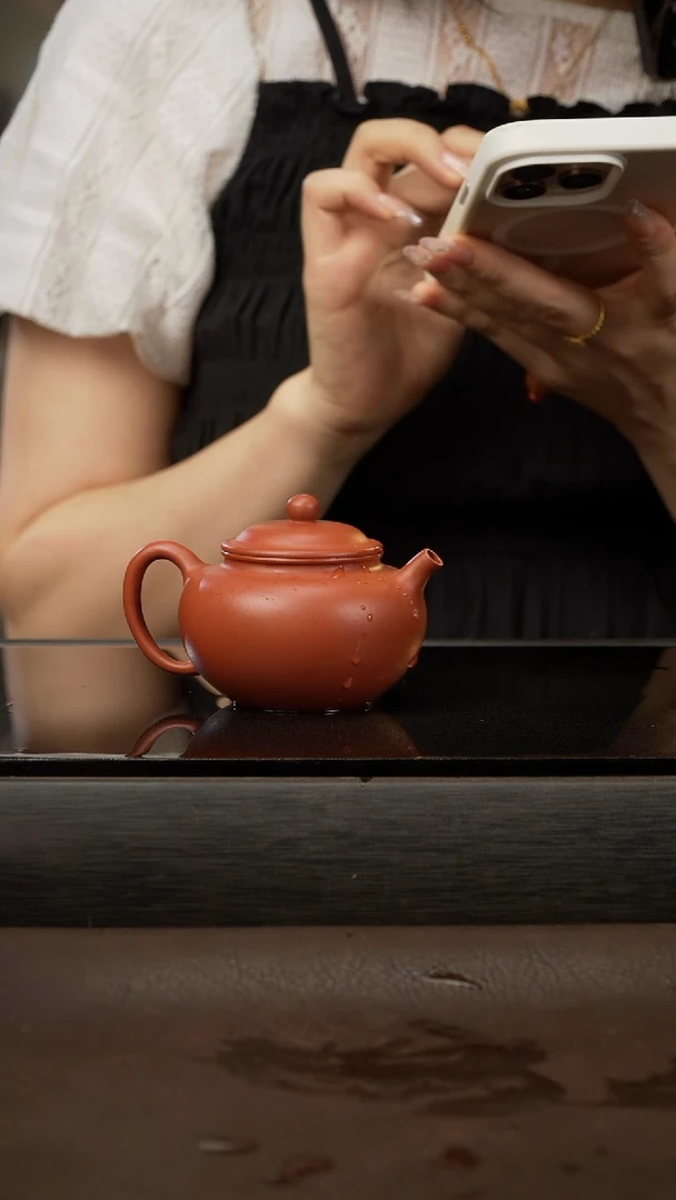 茶壶紫砂19，圆珠，朱泥，130cc