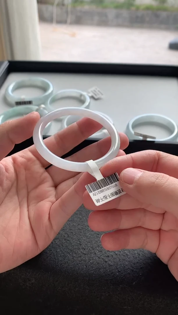 未镶嵌手镯翡翠51.5圆条Y4611买断