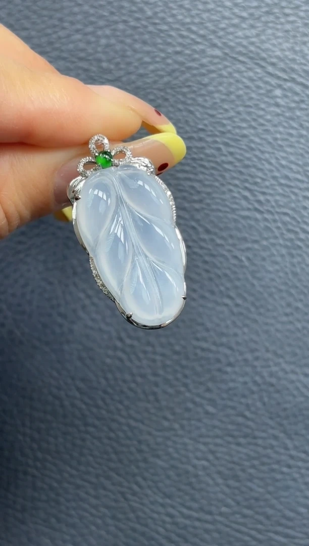 颈饰18K金镶嵌翡翠YM635-1-1 叶子