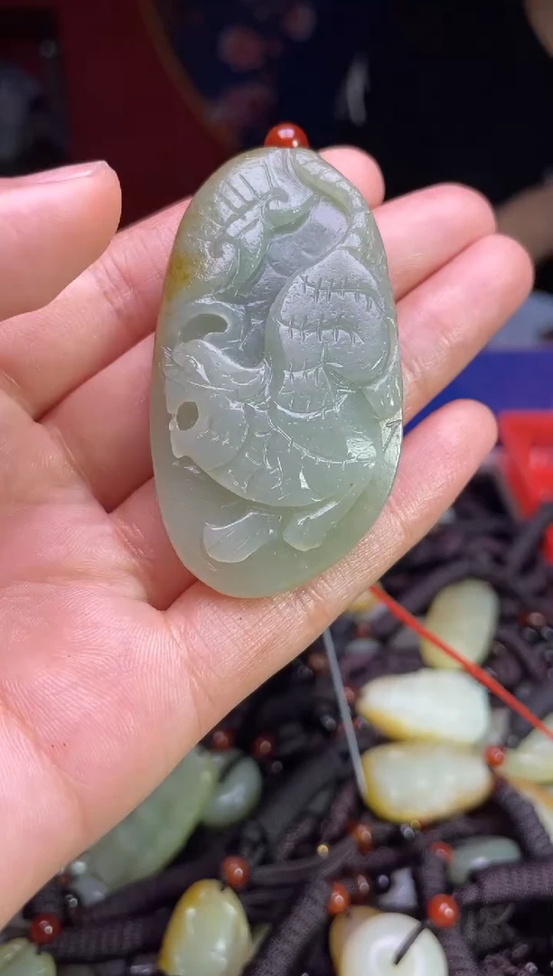 未镶嵌和田玉挂件1