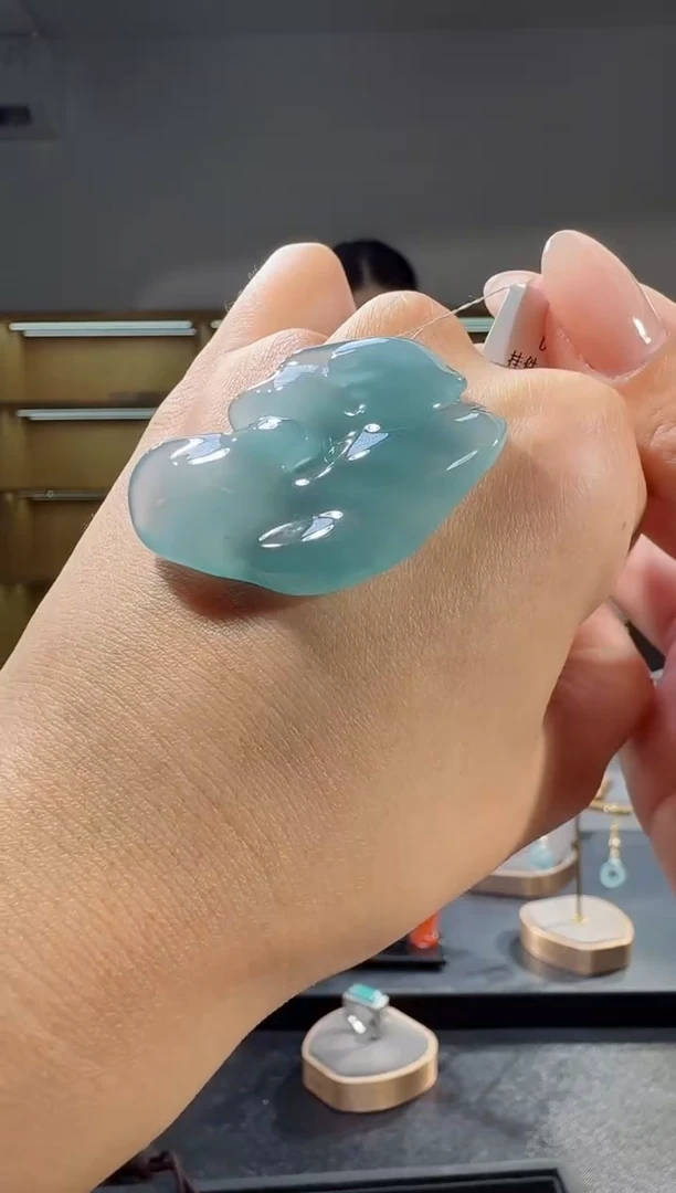 吊坠(不含链)未镶嵌翡翠形意