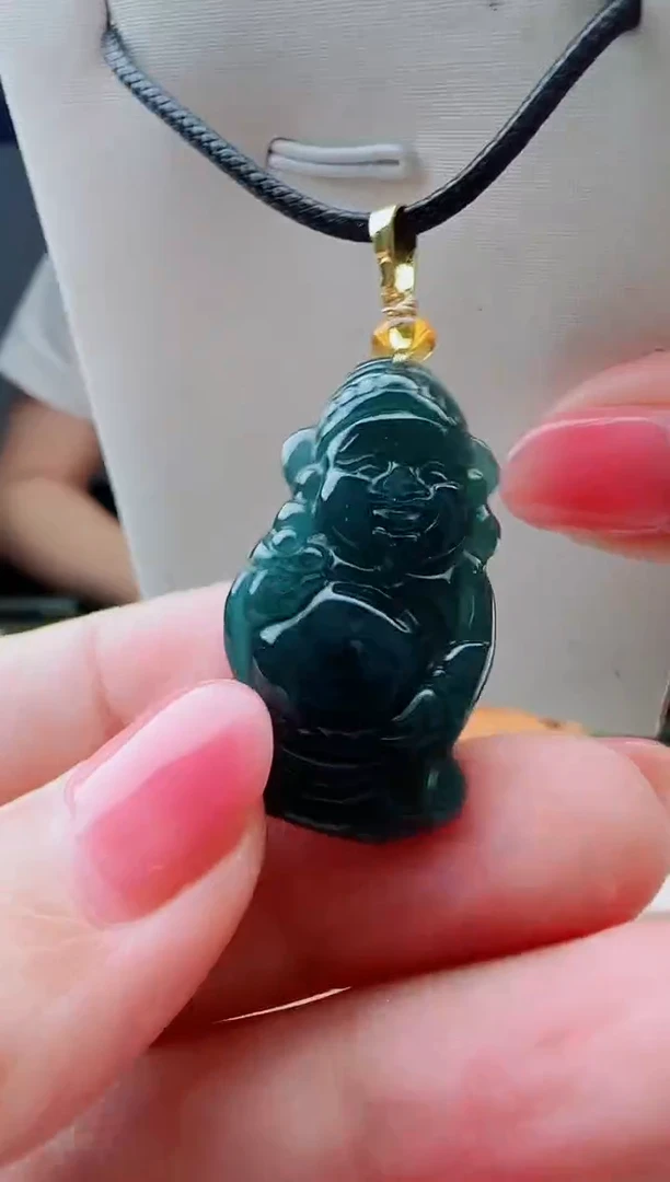 翡翠未镶嵌颈饰多样性发其中一