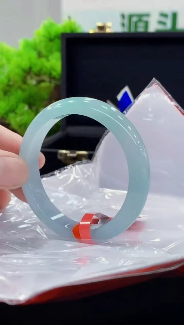 未镶嵌手镯翡翠翡翠手镯