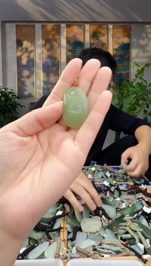 未镶嵌和田玉挂件拍一发一