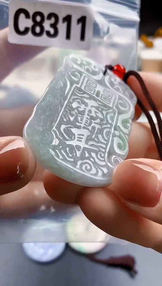 翡翠未镶嵌颈饰天然翡翠吊坠挂件