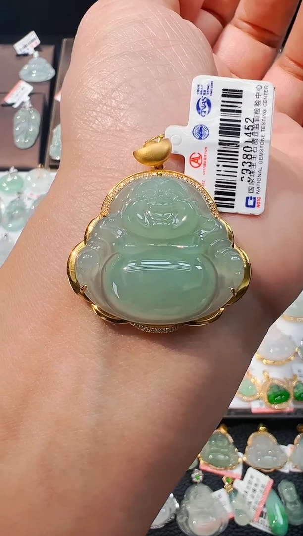 吊坠(不含链)18K金镶嵌翡翠佛公吊坠1452