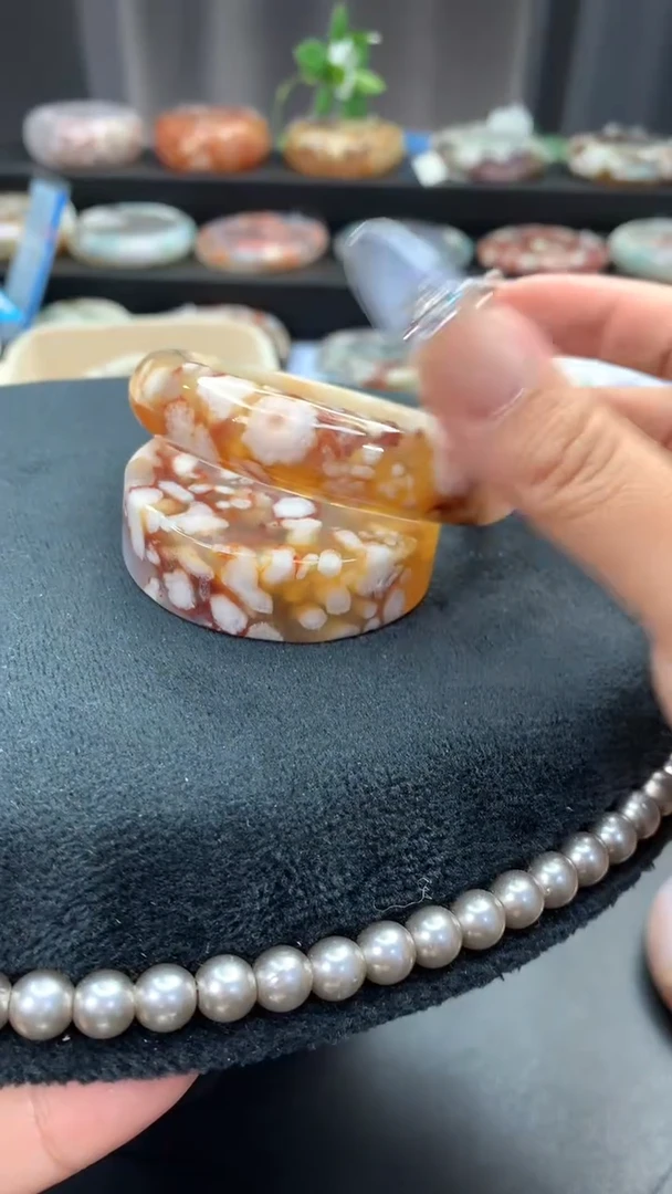 未镶嵌手镯石英质玉（55圈口）赠送镯心