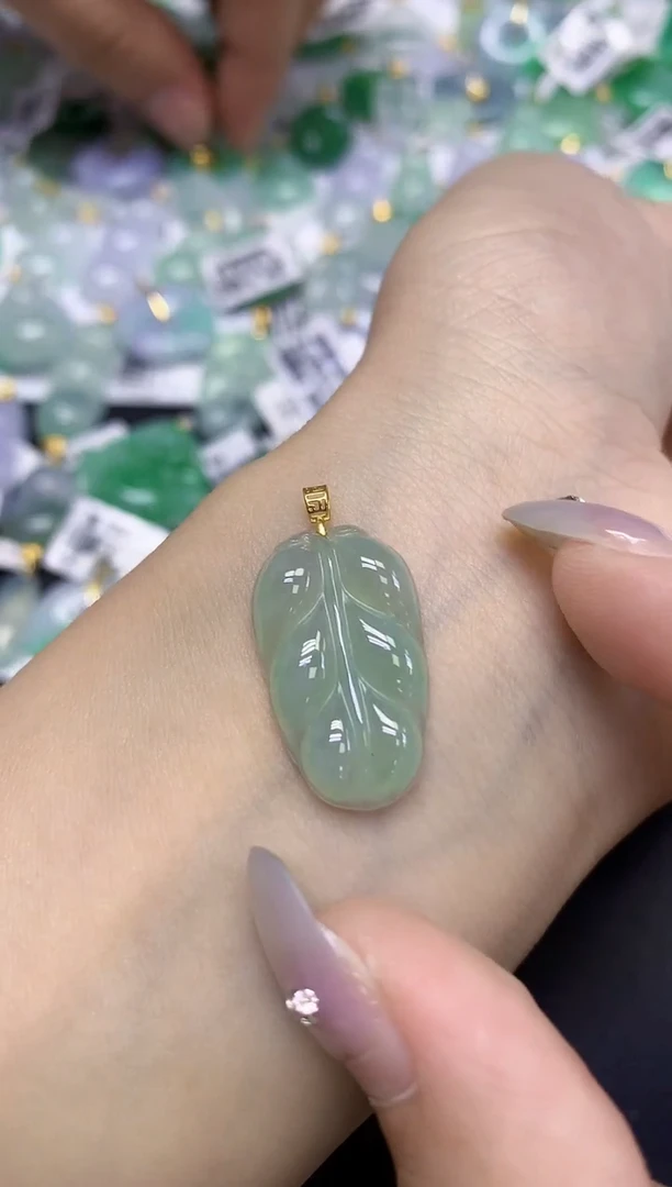 颈饰18K金镶嵌翡翠天然缅甸翡翠A货百元以上9元证书费自理