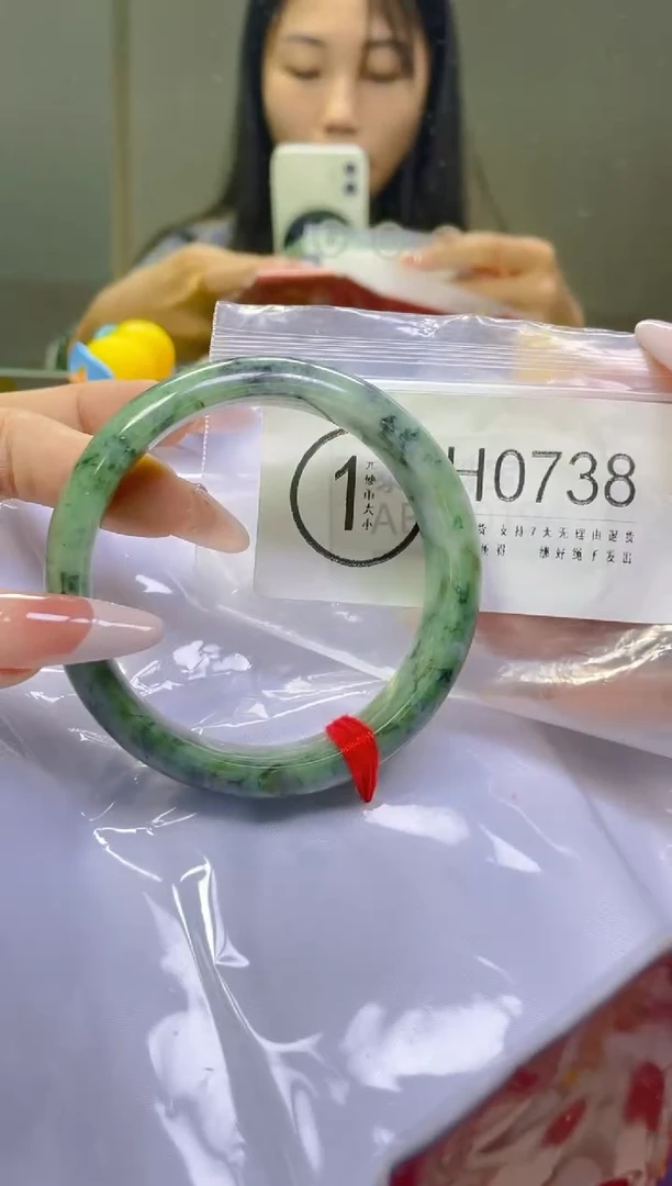 翡翠未镶嵌颈饰59-60/H/纹裂沙眼瑕疵介意勿拍