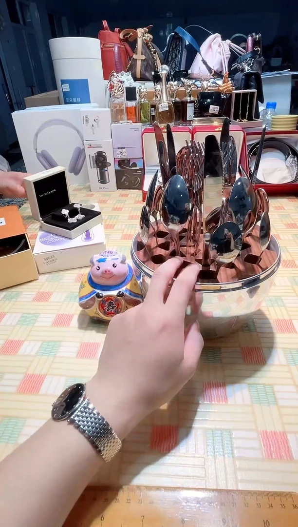 瓷片瓷器 库房到期 全部地板价@@1