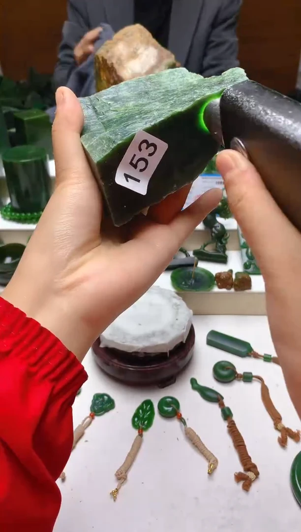未镶嵌和田玉珠宝半成品1