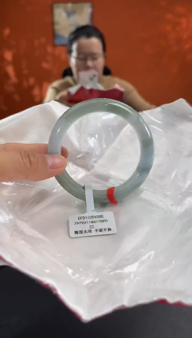 未镶嵌手镯翡翠1 56