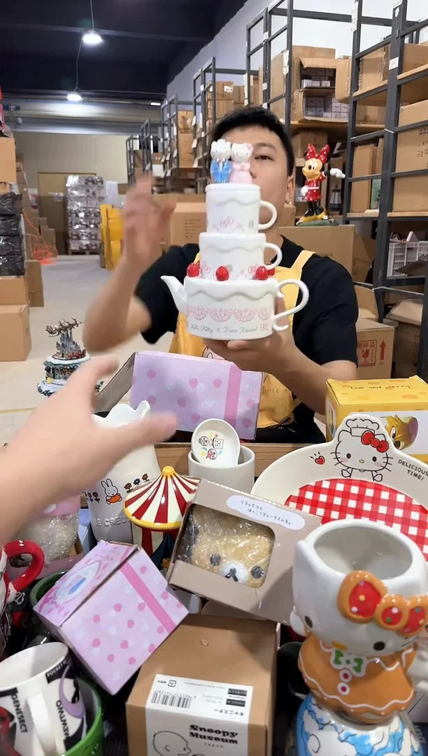 瓷片原盒kt猫结婚茶壶套组