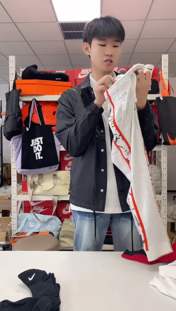 318编码 尺码135 正品直播间过款