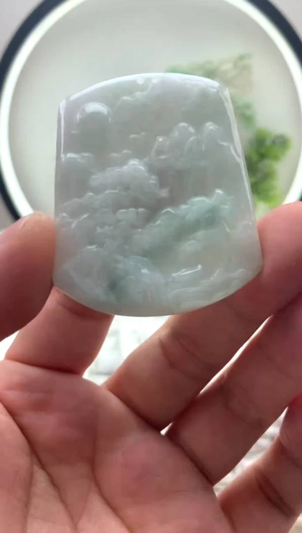 颈饰未镶嵌翡翠挂件