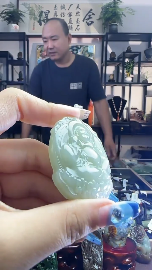 颈饰未镶嵌和田玉佛公