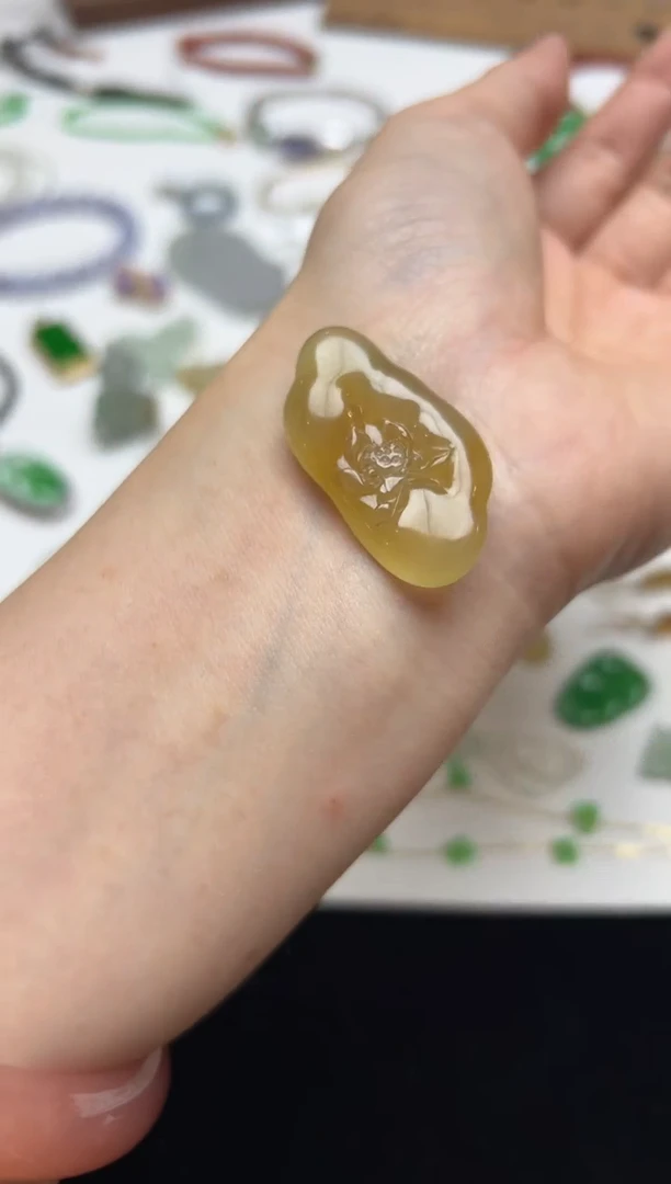 定制翡翠未镶嵌黄莲花29800+1490