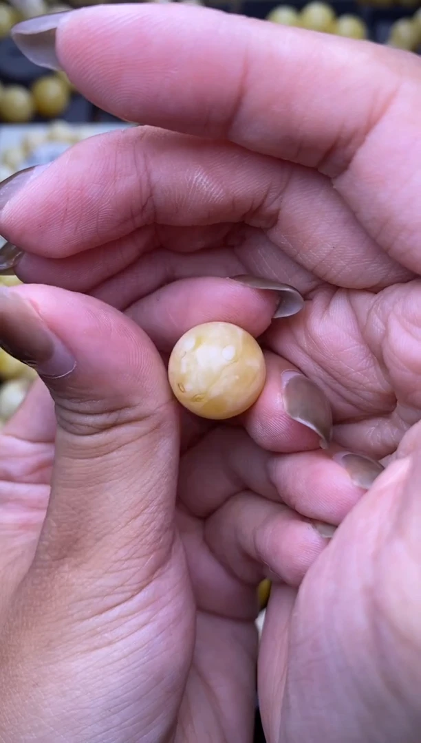 裸石琥珀未镶嵌大小姐珠宝42