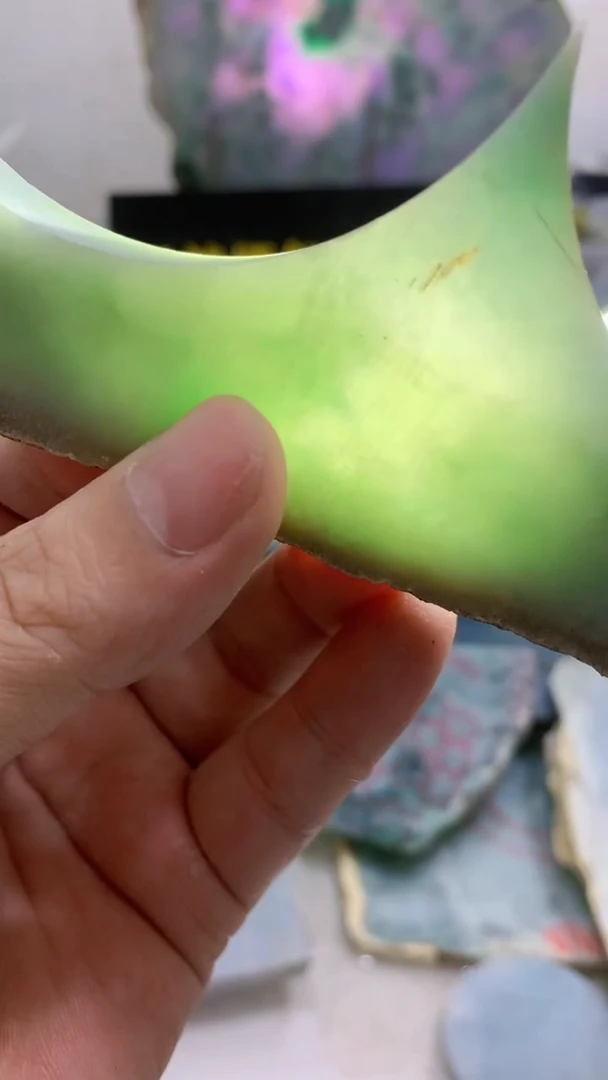 翡翠裸石0东0翡翠珠宝640