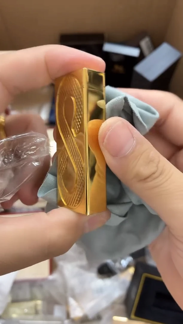 六代金色打火机1