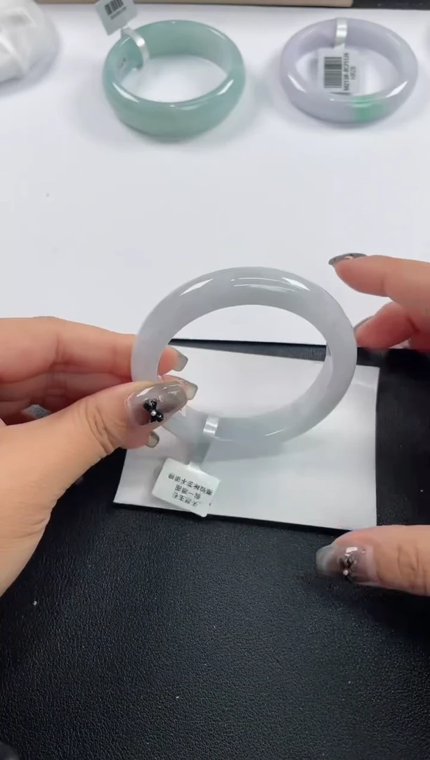 未镶嵌手镯翡翠基地发货H8975